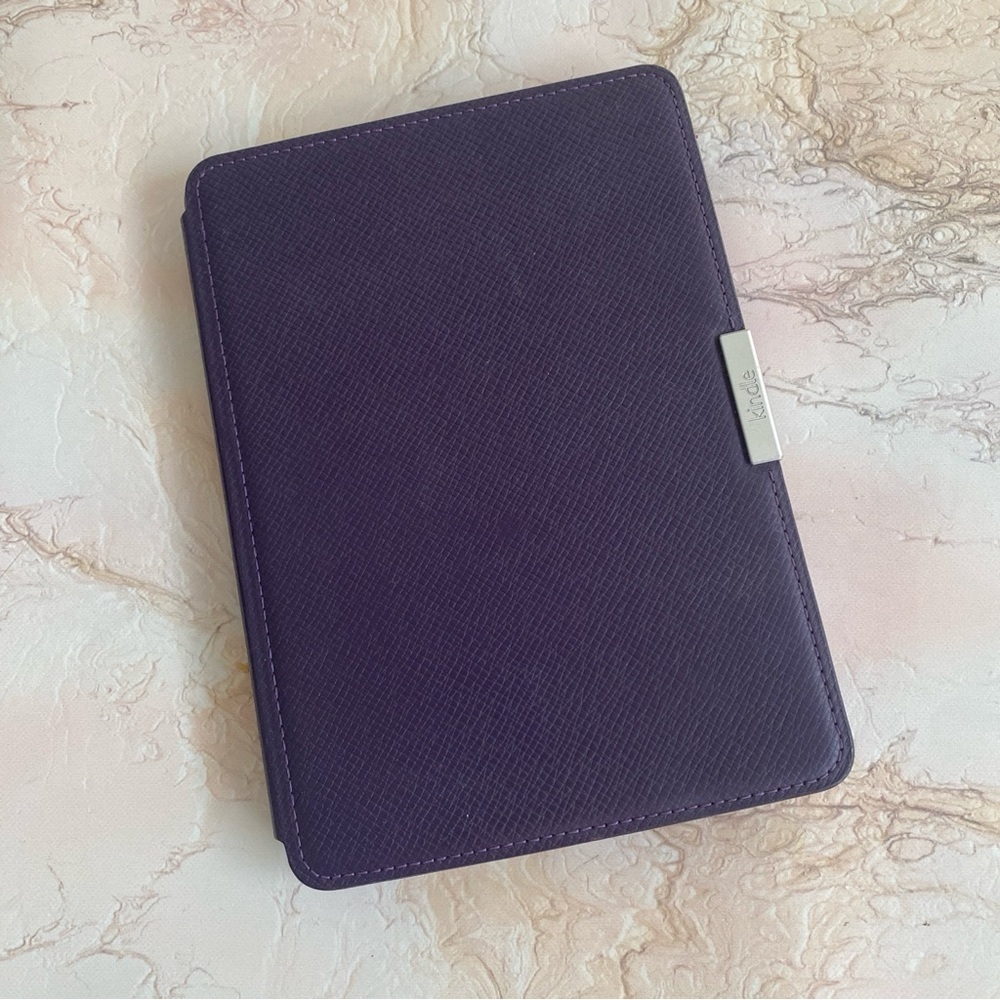 Amazon Kindle Paperwhite (1/2/3 Generation ONLY) Purple Smart Case - Picture 2 of 4